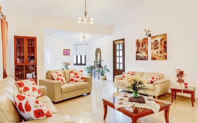 Villa Chariklia