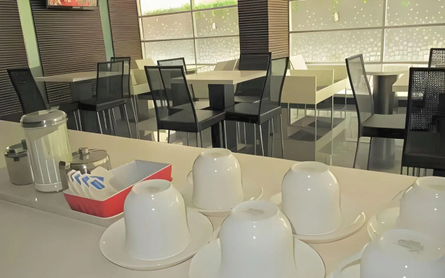 Studio One Hotel