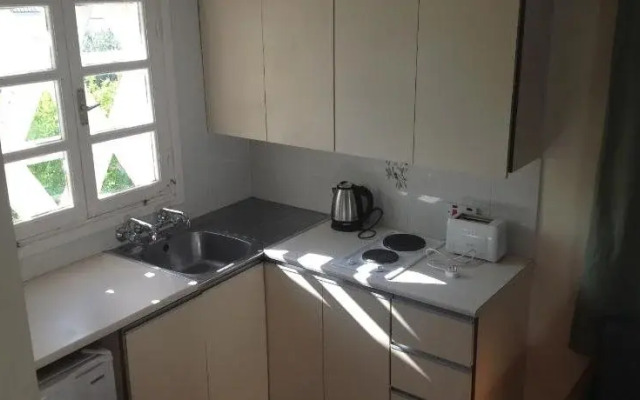 Sea 'n Lake View Hotel Apartments