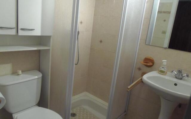 Joli studio calme avec terrasse