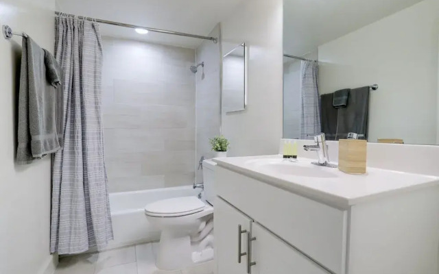 Amazing Br2 Bedroom Condo at Arlington