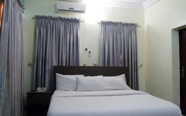 Orange Groove Hotel