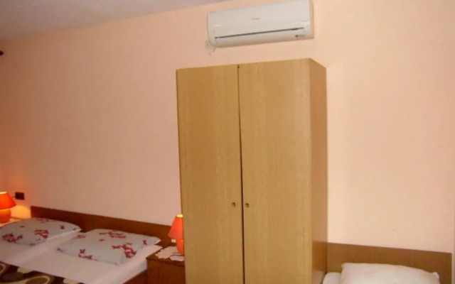 Crikvenica Apartments and Rooms With Sea View