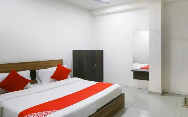 Hotel Shiv Kunj by OYO Rooms