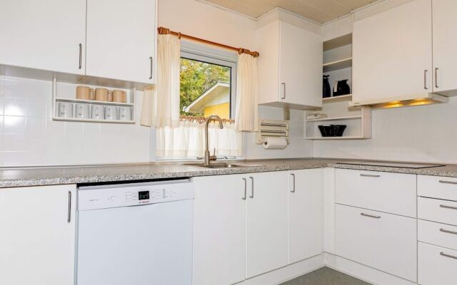 4 Star Holiday Home in Hals