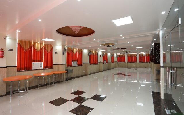 OYO 33014 Bhagwati Palace Guest House
