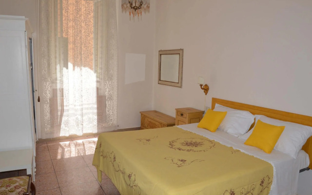 Casa Ciri Bed  Breakfast