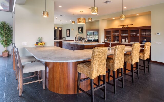 Blue Lagoon 7 Bedrooms 5 Bathrooms Home