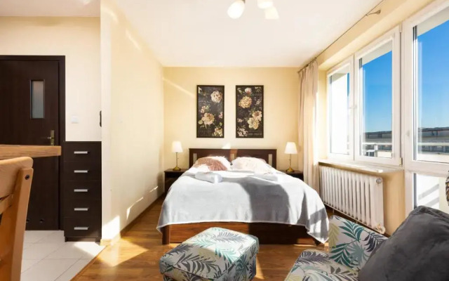 Apartments City Center Krucza by Renters