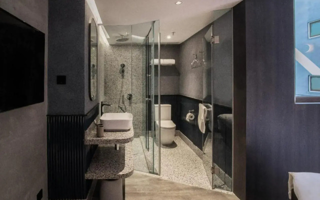 Hillwood House Hotel