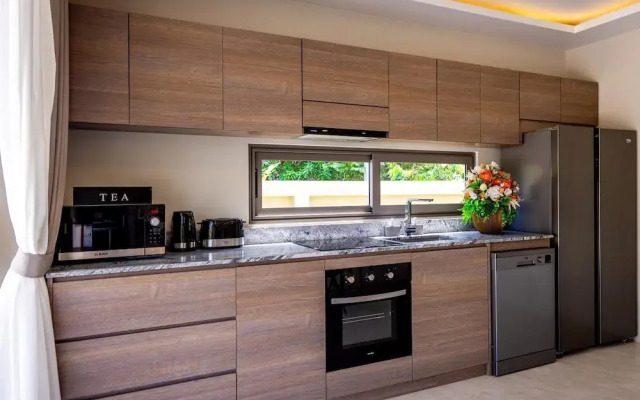 3 Bed Pool Villa Near The Beach KBR29