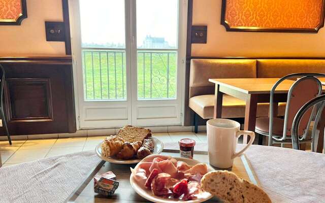 Logis Hôtel Sully le Château