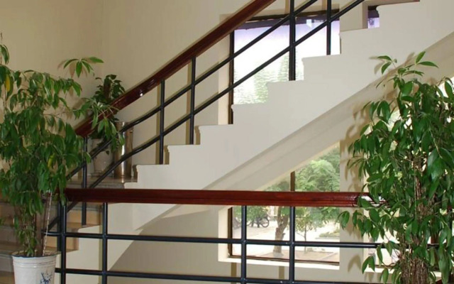 Ngu Binh Hue Hotel