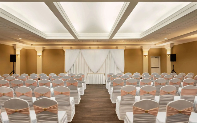 Royal Hotel Regina, Trademark Collection by Wyndham