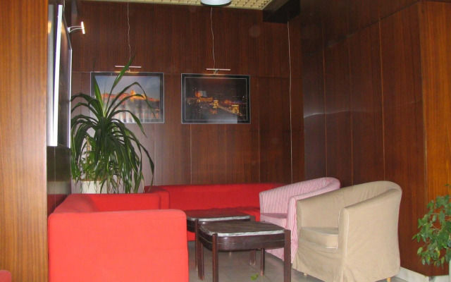 Apartment 4 You