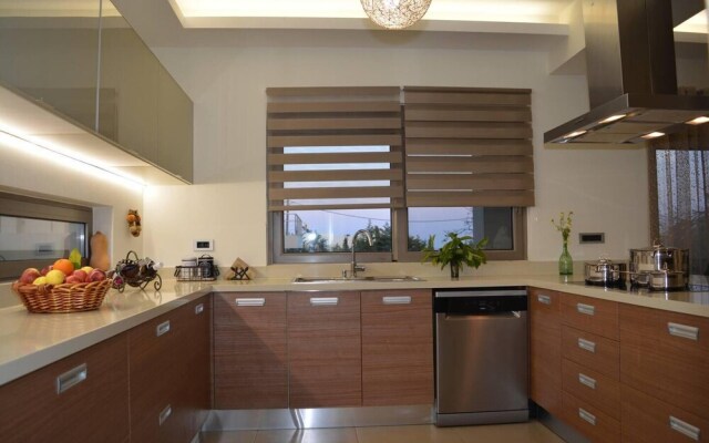 Home21-elegant Spacious Villa-5 min From the Beach