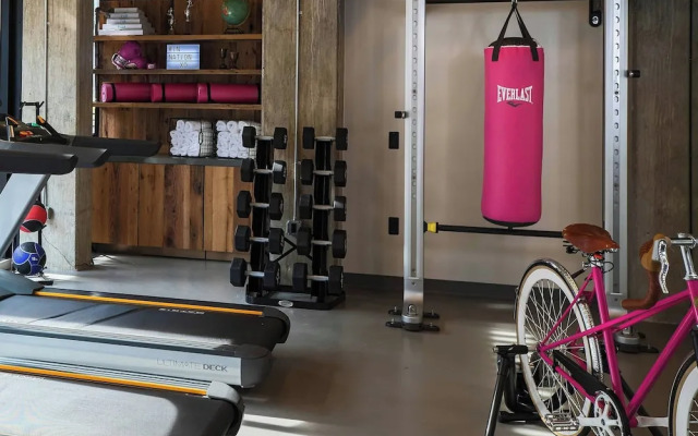 Moxy Dublin Docklands