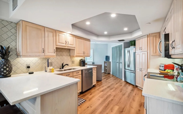 Inlet Reef 419 3 Bedroom Condo by RedAwning