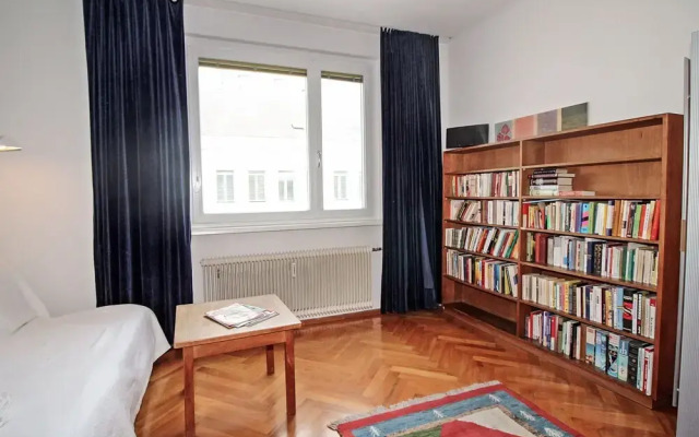 Opera Wien in Wien With 2 Bedrooms and 3 Bathrooms