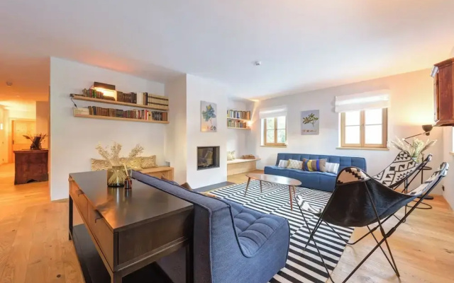 Chalet Silver Fox
