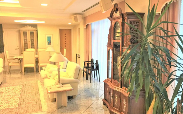 Sapporo Luxury House