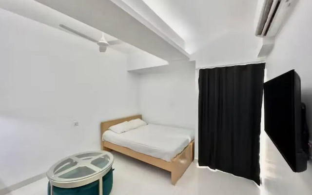300sqft 1 Apartment with Sauna & Pool