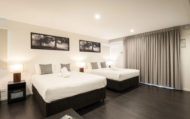 Ascot Budget Inn & Residences