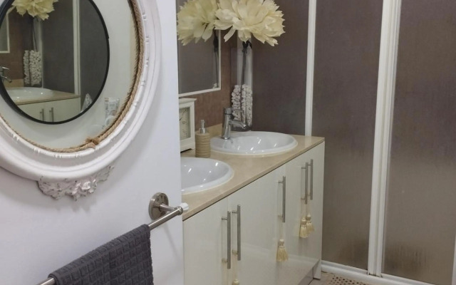 CHAMBRES D'HÔTES CHEZ CATHERINE A REUS chambre patio