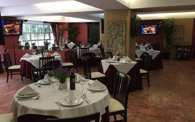 St Isidro Suites Corporate Housing SPA & Wellness Center