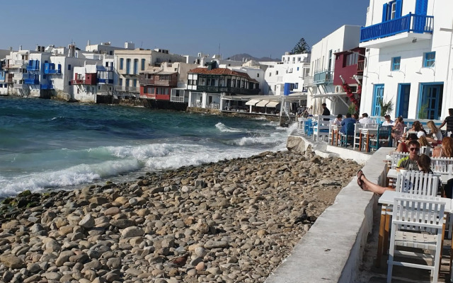 Mykonos Pro-care Suites