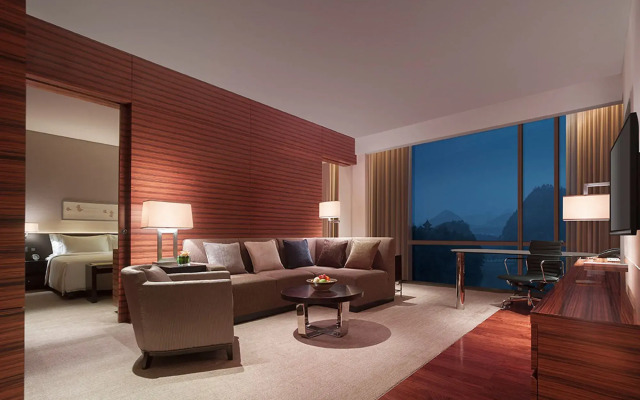 New World Guiyang Hotel