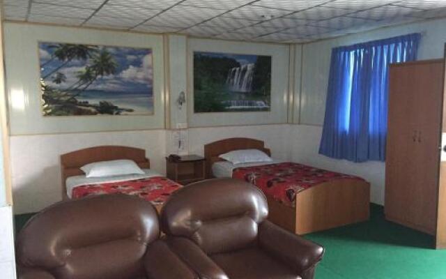 Parami Motel - Burmese Only