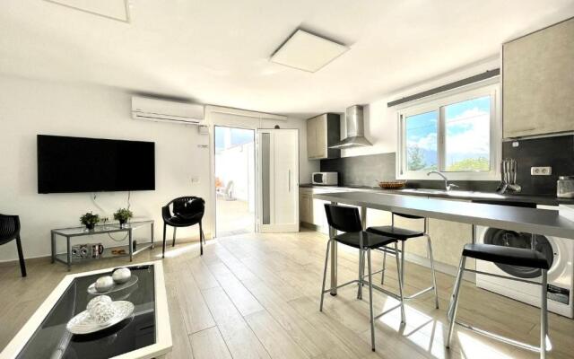 Two-Bedroom House 5, FreeWifi, AC, BBQ, Mountain View