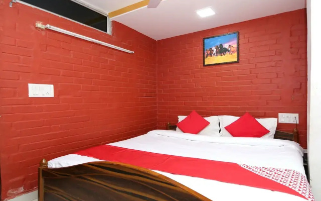 OYO 12498 Hotel Sea Rock