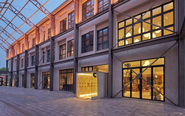 Timeless Boutique House