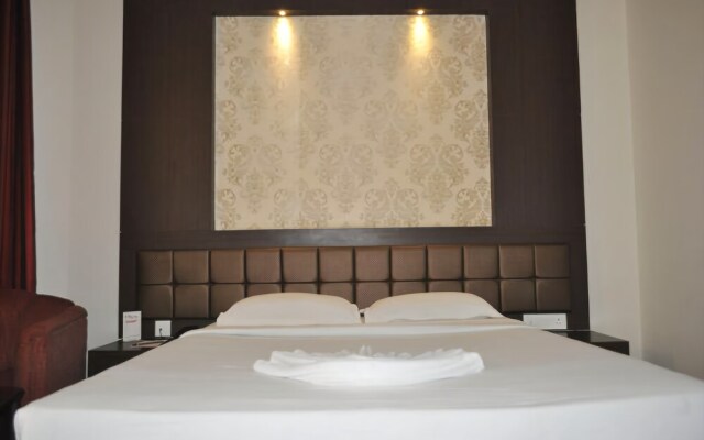 Starihotels Cantt Varanasi
