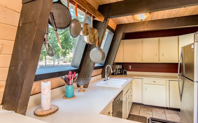 Spacious Wooded Tahoe Cabin by RedAwning