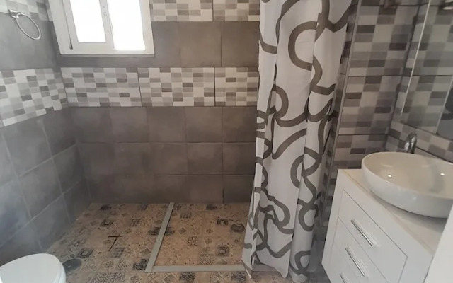 Tropicana Holiday Apartments