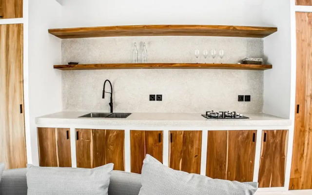 Hutan Villa by EVDEkimi Ubud - Longer Stay Extra Perks