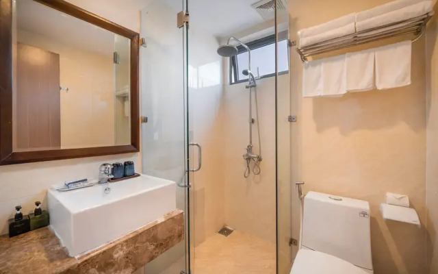 Waikiki Beach Hotel Da Nang