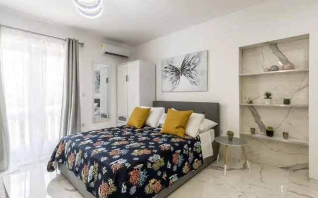 Royal Platinum Studio Apartment