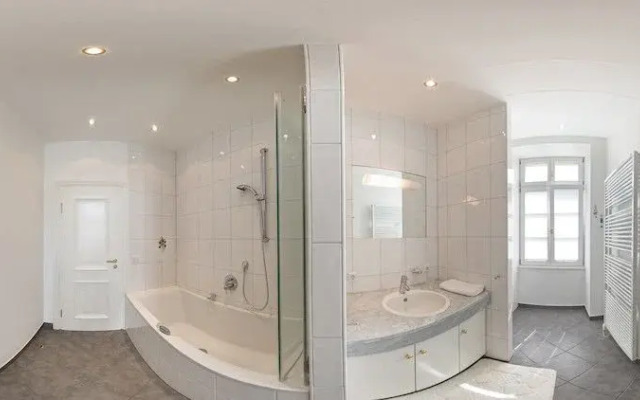 Jagdschloss Baden-Baden Park-Hotel & Spa GmbH