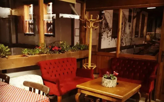 Yeni Konak Hotel