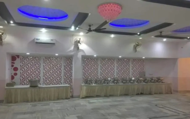 Hotel Redbury