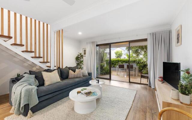 Apartment 1, 11 Munna Crescent