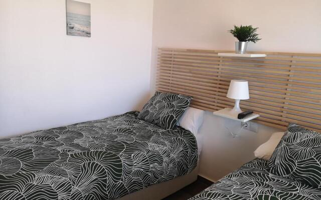 APARTAMENTO 1ª LINEA PLAYA GARAJE PISCINAS TERRAZA