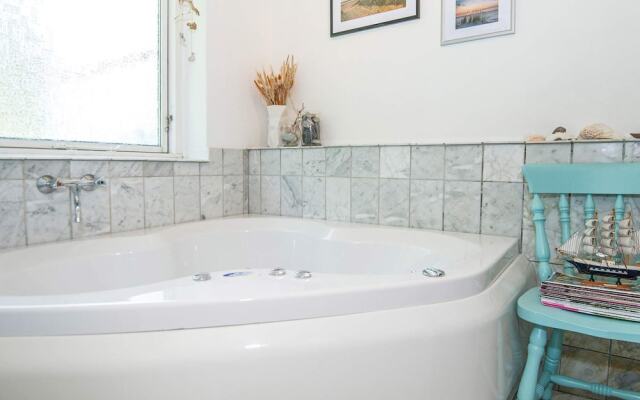 Modern Holiday Home in Ebeltoft Jutland With Jacuzzi