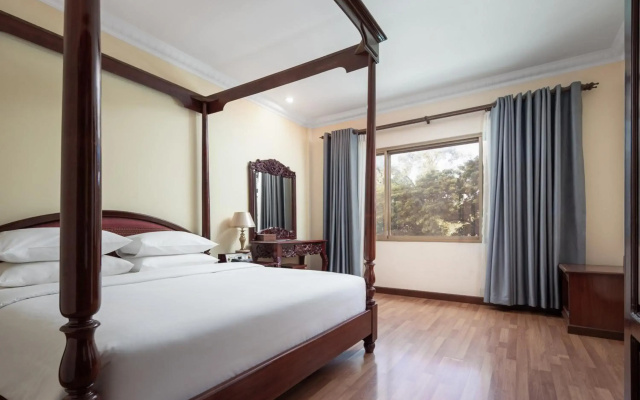 Angkor Holiday Hotel