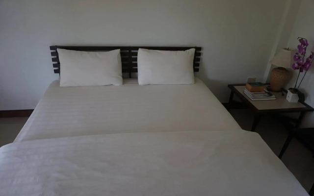 Thatphanom Place