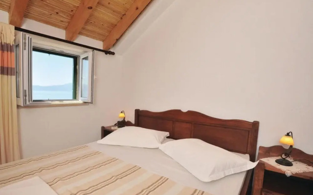 Beautiful Home in Brist With 2 Bedrooms and Wifi